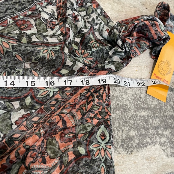 Ruby Rd. Multicolor Lightweight Patterned Blouse, NWT, Size Medium - Picture 5 of 7